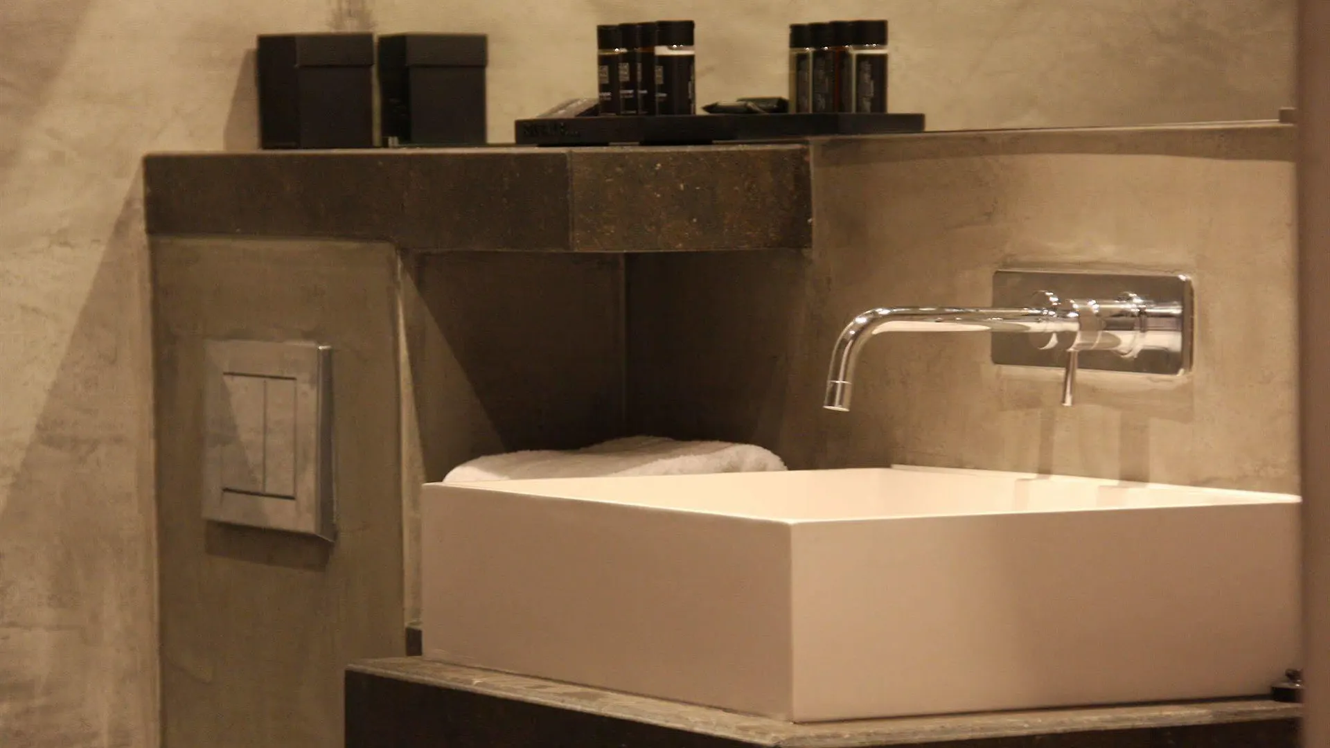 ****  Hotel Kaai 11 à Anvers Belgique